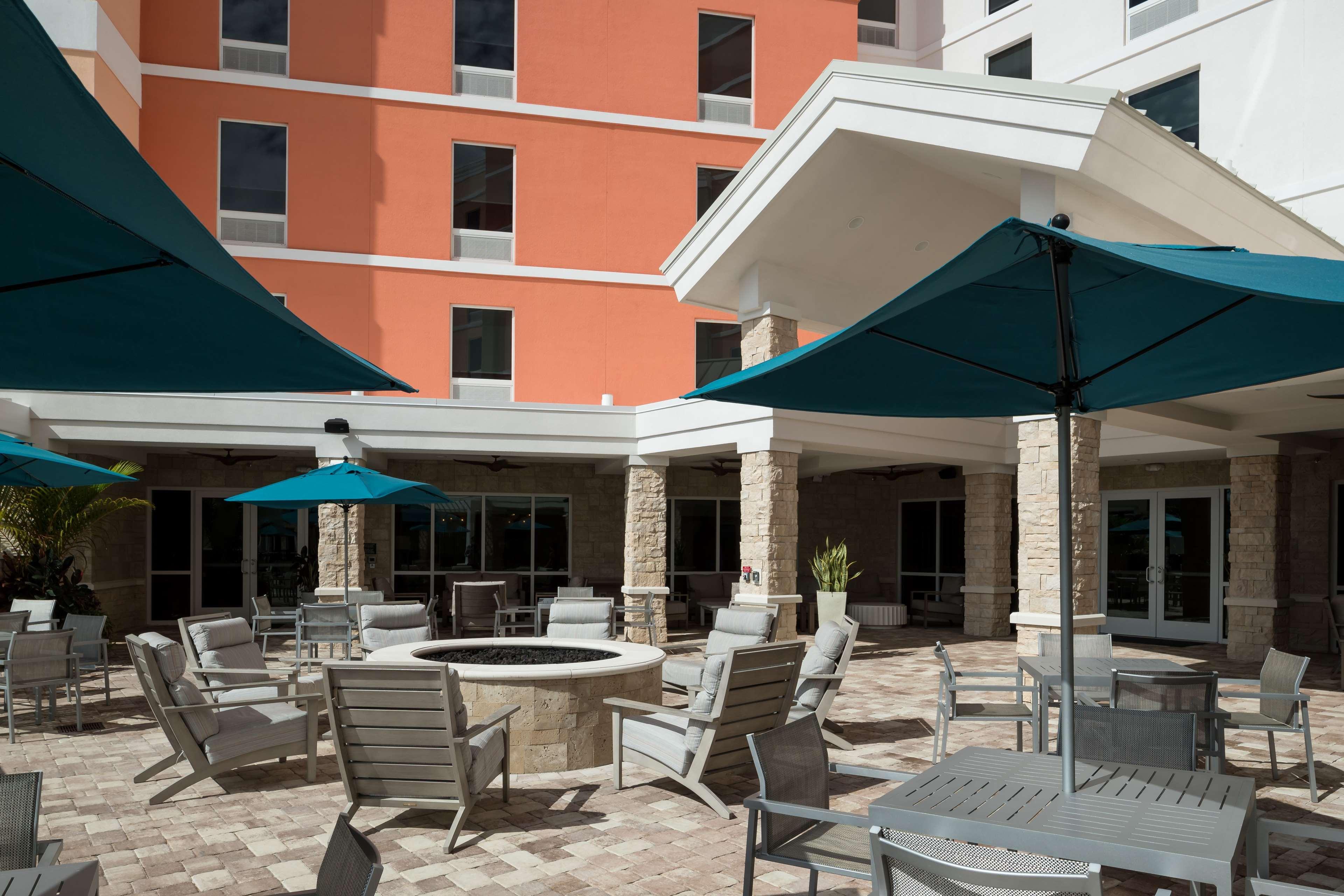 Hampton Inn & Suites Cape Canaveral Cruise Port, Fl Exteriör bild