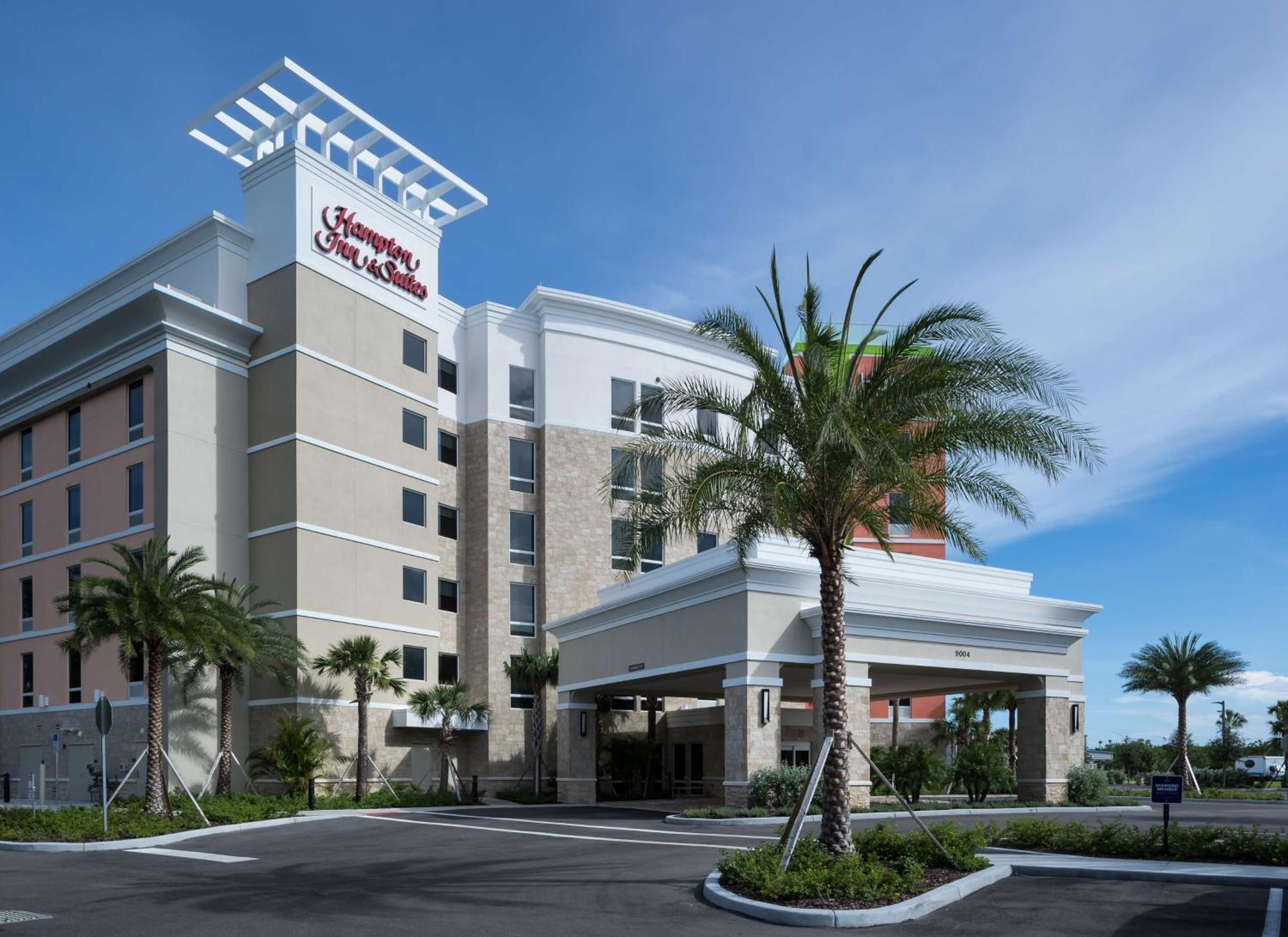 Hampton Inn & Suites Cape Canaveral Cruise Port, Fl Exteriör bild